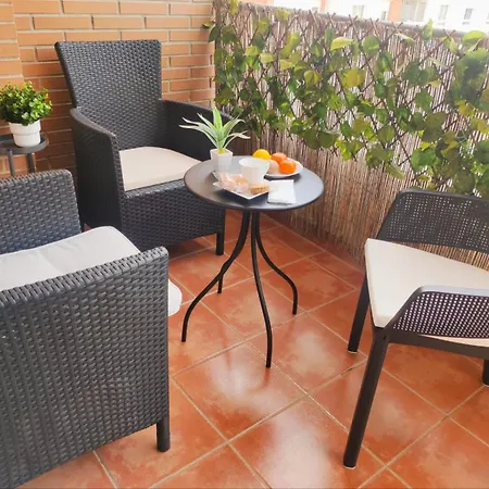 Comfortable With Airco - Isaola Oliva