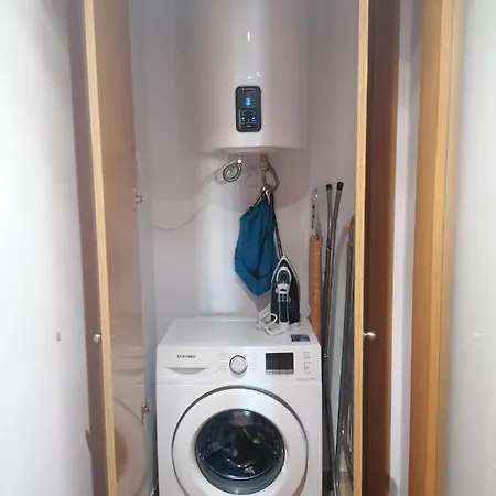 Comfortable With Airco - Isaola *